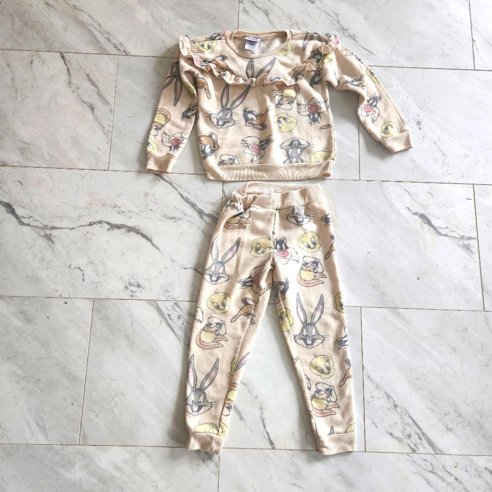 Looney Toons Matching Sweater & Pants